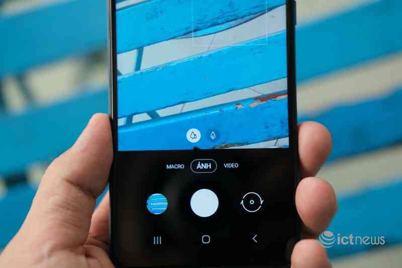 Smartphone màn hình rộng, pin 5.000mAh trong tầm giá 2 triệu
