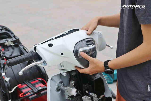 Lột trần VinFast Feliz trong 10 phút, kỹ sư điện đánh giá: Kết cấu đơn giản, dễ sửa, dễ độ nhưng vẫn còn điểm yếu - Ảnh 27. Lột trần VinFast Feliz trong 10 phút, kỹ sư điện đánh giá: Kết cấu đơn giản, dễ sửa, dễ độ nhưng vẫn còn điểm yếu - Ảnh 27.