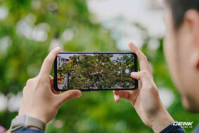 Trên tay máy chơi game Lenovo Legion Phone Duel 2 tại VN: Thiết kế độc lạ, camera selfie thò thụt, có 2 quạt tản nhiệt, 2 cổng sạc, giá chỉ từ 13.8 triệu đồng - Ảnh 13. Trên tay máy chơi game Lenovo Legion Phone Duel 2 tại VN: Thiết kế độc lạ, camera selfie thò thụt, có 2 quạt tản nhiệt, 2 cổng sạc, giá chỉ từ 13.8 triệu đồng - Ảnh 13.