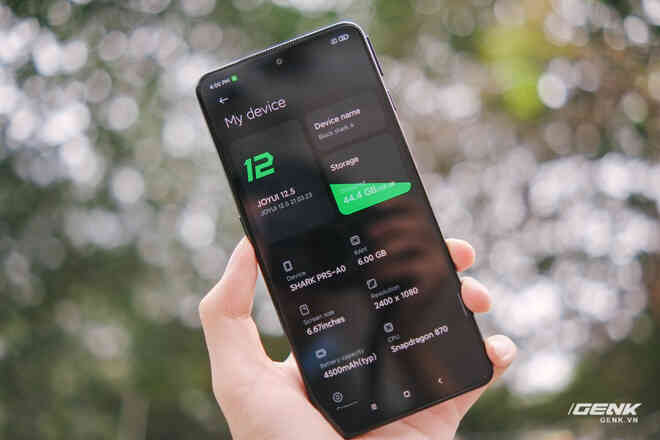 Trên tay Black Shark 4 tại VN: Giá dưới 10 triệu nhưng cấu hình khoẻ, nhiều tính năng chơi game độc quyền, có sạc siêu nhanh 120W - Ảnh 17. Trên tay Black Shark 4 tại VN: Giá dưới 10 triệu nhưng cấu hình khoẻ, nhiều tính năng chơi game độc quyền, có sạc siêu nhanh 120W - Ảnh 17.