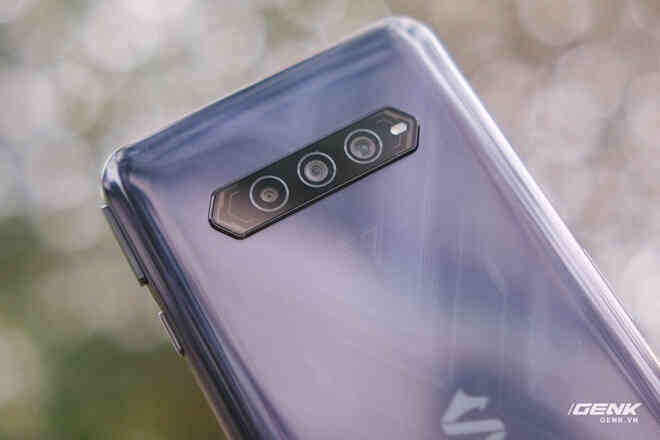 Trên tay Black Shark 4 tại VN: Giá dưới 10 triệu nhưng cấu hình khoẻ, nhiều tính năng chơi game độc quyền, có sạc siêu nhanh 120W - Ảnh 5. Trên tay Black Shark 4 tại VN: Giá dưới 10 triệu nhưng cấu hình khoẻ, nhiều tính năng chơi game độc quyền, có sạc siêu nhanh 120W - Ảnh 5.