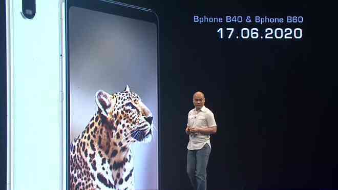 Cận cảnh Bphone B60: Smartphone bị BKAV "khai tử" tại Việt Nam để xuất sang châu Âu phục vụ các yếu nhân