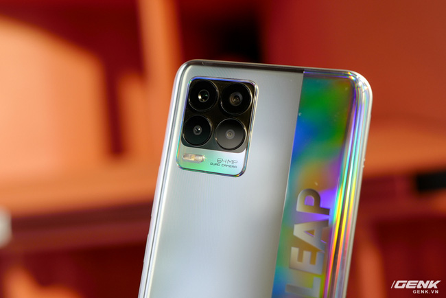 Trên tay realme 8 và 8 Pro: Thiết kế trẻ trung, camera 108MP có chế độ Tilt-Shift, hiệu năng đủ dùng, lên kệ ngày 27/4 - Ảnh 6.