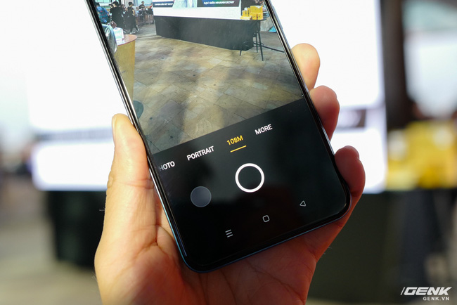 Trên tay realme 8 và 8 Pro: Thiết kế trẻ trung, camera 108MP có chế độ Tilt-Shift, hiệu năng đủ dùng, lên kệ ngày 27/4 - Ảnh 8. Trên tay realme 8 và 8 Pro: Thiết kế trẻ trung, camera 108MP có chế độ Tilt-Shift, hiệu năng đủ dùng, lên kệ ngày 27/4 - Ảnh 8.