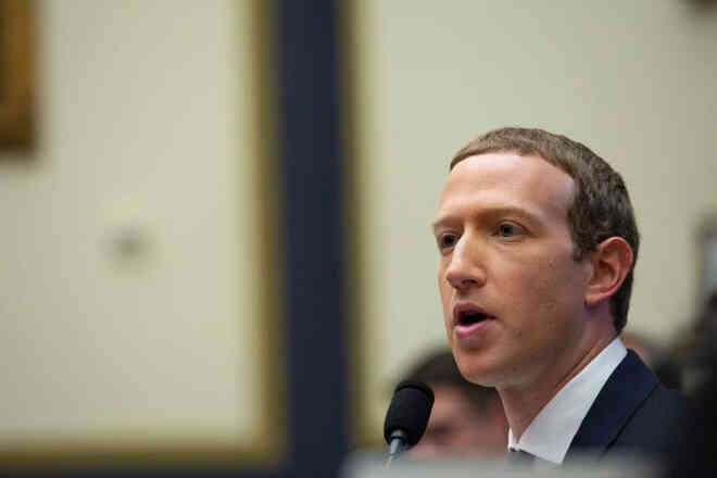 iOS 14.5: Cơn ác mộng của Mark Zuckerberg đã đến, từ Tim Cook - Ảnh 2. iOS 14.5: Cơn ác mộng của Mark Zuckerberg đã đến, từ Tim Cook - Ảnh 2.
