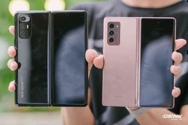 Trên tay Xiaomi Mi MIX Fold tại VN: Smartphone màn hình gập đầu tiên của Xiaomi có gì hấp dẫn? - Ảnh 16. Trên tay Xiaomi Mi MIX Fold tại VN: Smartphone màn hình gập đầu tiên của Xiaomi có gì hấp dẫn? - Ảnh 16.