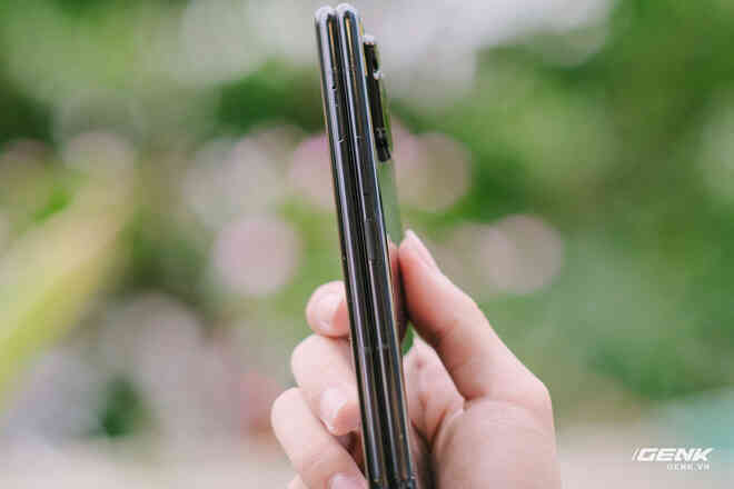 Trên tay Xiaomi Mi MIX Fold tại VN: Smartphone màn hình gập đầu tiên của Xiaomi có gì hấp dẫn? - Ảnh 18. Trên tay Xiaomi Mi MIX Fold tại VN: Smartphone màn hình gập đầu tiên của Xiaomi có gì hấp dẫn? - Ảnh 18.
