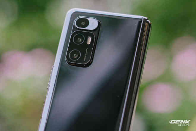 Trên tay Xiaomi Mi MIX Fold tại VN: Smartphone màn hình gập đầu tiên của Xiaomi có gì hấp dẫn? - Ảnh 6. Trên tay Xiaomi Mi MIX Fold tại VN: Smartphone màn hình gập đầu tiên của Xiaomi có gì hấp dẫn? - Ảnh 6.