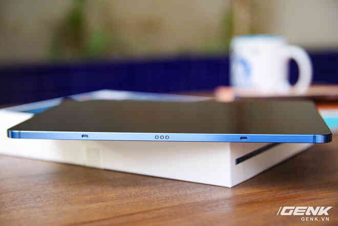 Trên tay Galaxy Tab S7 phiên bản Xanh Navy: thiết kế sang trọng, màu đẹp, cấu hình khủng, giá bán không đổi - Ảnh 3. Trên tay Galaxy Tab S7 phiên bản Xanh Navy: thiết kế sang trọng, màu đẹp, cấu hình khủng, giá bán không đổi - Ảnh 3.