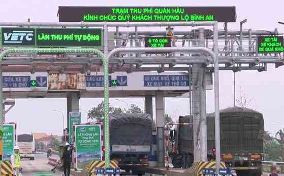 Yêu cầu khẩn trương triển khai thu phí điện tử không dừng tại một số địa phương