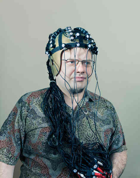 David Vintiner: Thợ săn cyborg và một thế giới khi con người giao thoa với máy móc - Ảnh 20. David Vintiner: Thợ săn cyborg và một thế giới khi con người giao thoa với máy móc - Ảnh 20.
