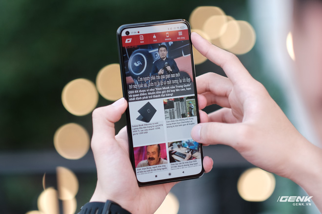 Trên tay Xiaomi Mi 11 Lite: Thiết kế cực mỏng nhẹ, có màn hình AMOLED 90Hz, Snapdragon 732G/780G, giá chỉ từ 6.9 triệu đồng - Ảnh 11. Trên tay Xiaomi Mi 11 Lite: Thiết kế cực mỏng nhẹ, có màn hình AMOLED 90Hz, Snapdragon 732G/780G, giá chỉ từ 6.9 triệu đồng - Ảnh 11.
