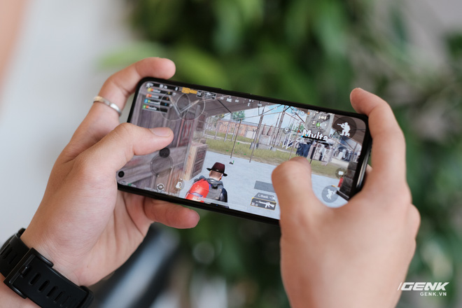 Trên tay Xiaomi Mi 11 Lite: Thiết kế cực mỏng nhẹ, có màn hình AMOLED 90Hz, Snapdragon 732G/780G, giá chỉ từ 6.9 triệu đồng - Ảnh 17. Trên tay Xiaomi Mi 11 Lite: Thiết kế cực mỏng nhẹ, có màn hình AMOLED 90Hz, Snapdragon 732G/780G, giá chỉ từ 6.9 triệu đồng - Ảnh 17.