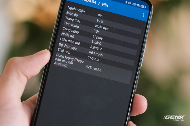 Trên tay Xiaomi Mi 11 Lite: Thiết kế cực mỏng nhẹ, có màn hình AMOLED 90Hz, Snapdragon 732G/780G, giá chỉ từ 6.9 triệu đồng - Ảnh 18. Trên tay Xiaomi Mi 11 Lite: Thiết kế cực mỏng nhẹ, có màn hình AMOLED 90Hz, Snapdragon 732G/780G, giá chỉ từ 6.9 triệu đồng - Ảnh 18.