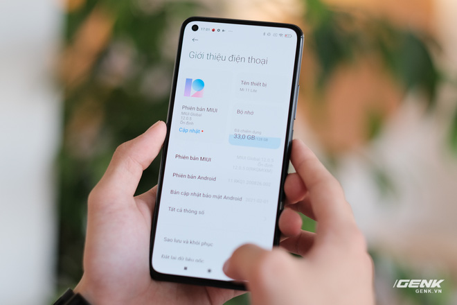Trên tay Xiaomi Mi 11 Lite: Thiết kế cực mỏng nhẹ, có màn hình AMOLED 90Hz, Snapdragon 732G/780G, giá chỉ từ 6.9 triệu đồng - Ảnh 19. Trên tay Xiaomi Mi 11 Lite: Thiết kế cực mỏng nhẹ, có màn hình AMOLED 90Hz, Snapdragon 732G/780G, giá chỉ từ 6.9 triệu đồng - Ảnh 19.