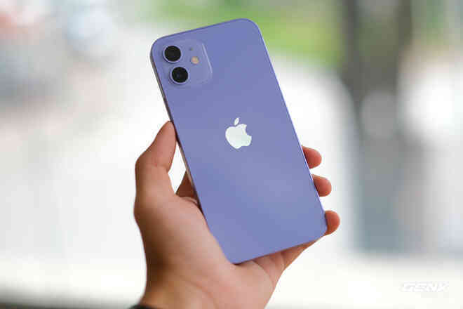 Trên tay iPhone 12 màu tím mộng mơ mới, giá chính hãng 22 triệu đồng, lên kệ trong tháng 6 - Ảnh 3.