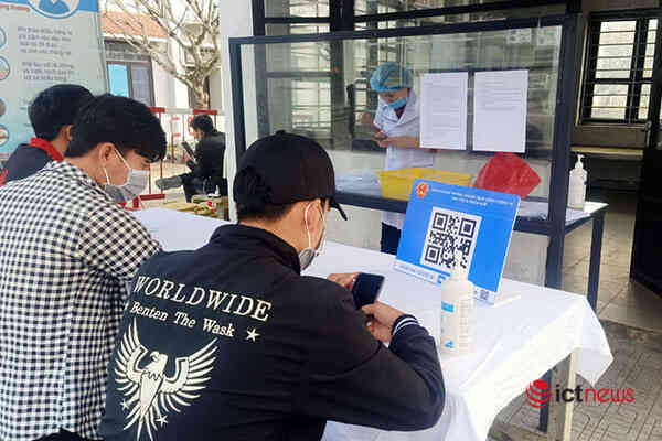 Các cơ quan tại Hà Tĩnh kiểm soát ra vào bằng quét QR Code