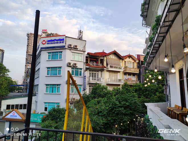 Đánh giá camera Xiaomi Mi 11 Lite: Có gì ấn tượng trong phân khúc 7 triệu đồng? - Ảnh 3. Đánh giá camera Xiaomi Mi 11 Lite: Có gì ấn tượng trong phân khúc 7 triệu đồng? - Ảnh 3.