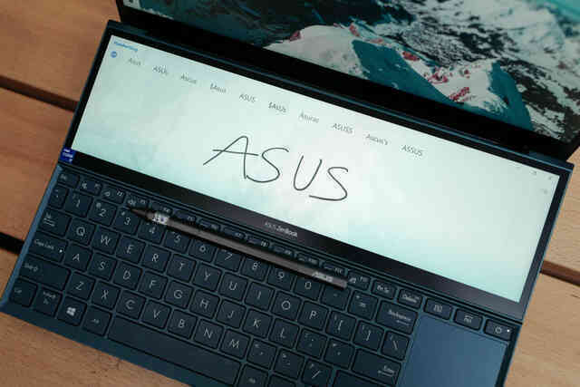 Đánh giá ASUS ZenBook Duo 14 UX482: Chiếc laptop hai màn hình nhỏ gọn dành cho người dùng đa nhiệm - Ảnh 5. Đánh giá ASUS ZenBook Duo 14 UX482: Chiếc laptop hai màn hình nhỏ gọn dành cho người dùng đa nhiệm - Ảnh 5.