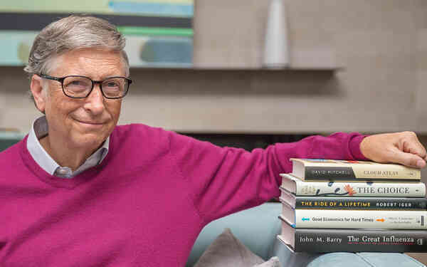 4 cuốn sách Bill Gates đã đọc 2 lần, trong đó có một cuốn viết về Việt Nam