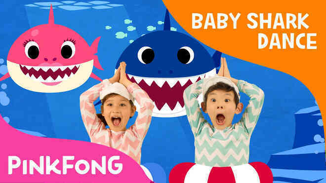 Ryan Reynolds cho con gái 1 tuổi xem phim cá mập kinh dị của vợ để giúp bé “cai” Baby Shark