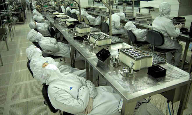 Bạn chọn tiền hay sức khỏe? WHO cảnh báo làm việc trên 8 tiếng/ngày khiến nguy cơ tử vong do đột quỵ tăng 35%