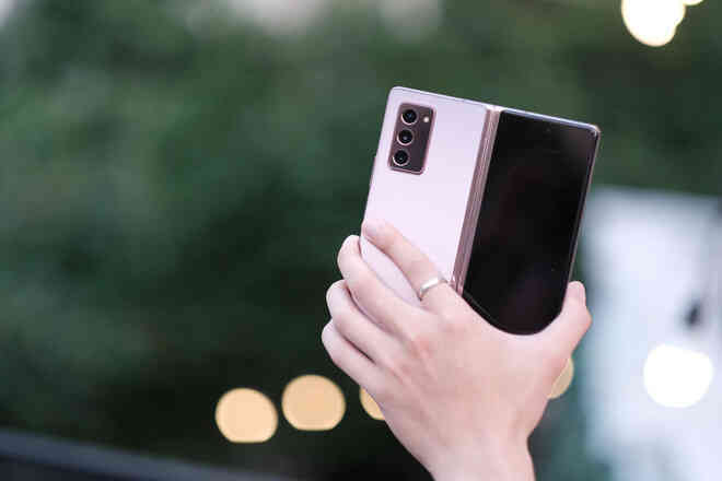 Siêu smartphone như Galaxy Z Fold2 có sức hút như thế nào?