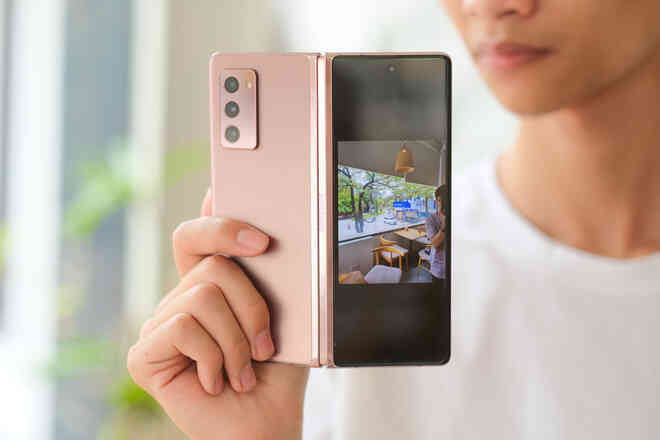 Siêu smartphone như Galaxy Z Fold2 có sức hút như thế nào? - Ảnh 9. Siêu smartphone như Galaxy Z Fold2 có sức hút như thế nào? - Ảnh 9.