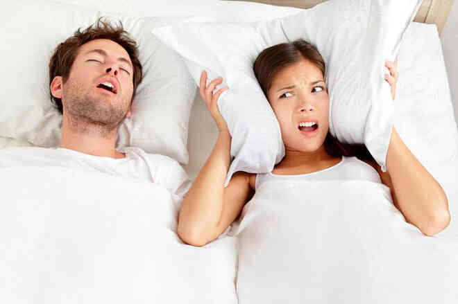 Nghiên cứu cho thấy vợ chồng ngủ riêng giường sẽ tốt hơn cho sức khỏe và cả mối quan hệ