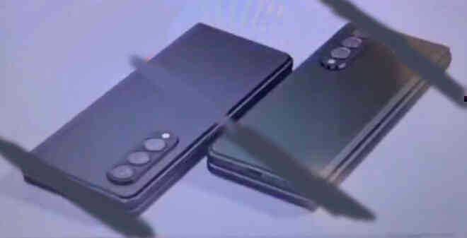 Galaxy Z Fold3 và Z Flip3 lộ diện: Thiết kế mới, tích hợp camera ẩn dưới màn hình, hỗ trợ bút S Pen, ra mắt vào mùa hè - Ảnh 2. Galaxy Z Fold3 và Z Flip3 lộ diện: Thiết kế mới, tích hợp camera ẩn dưới màn hình, hỗ trợ bút S Pen, ra mắt vào mùa hè - Ảnh 2.
