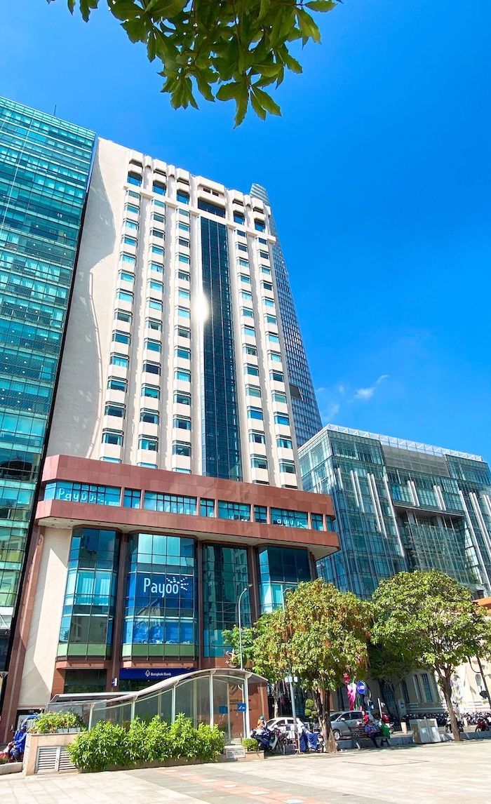 Công ty công nghệ cho nhân viên làm tại nhà, phun khử khuẩn văn phòng