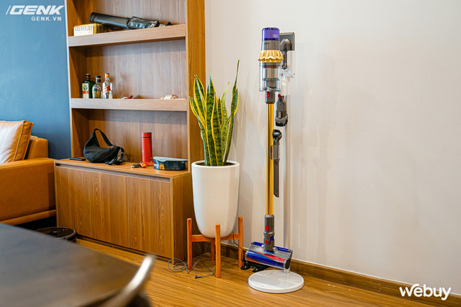 Trải nghiệm máy hút bụi Dyson giá 21 triệu: Nhiều phụ kiện, lắp ghép như LEGO, hút khỏe, chỉ hợp với nhà sang chảnh - Ảnh 2. Trải nghiệm máy hút bụi Dyson giá 21 triệu: Nhiều phụ kiện, lắp ghép như LEGO, hút khỏe, chỉ hợp với nhà sang chảnh - Ảnh 2.