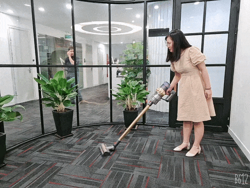 Trải nghiệm máy hút bụi Dyson giá 21 triệu: Nhiều phụ kiện, lắp ghép như LEGO, hút khỏe, chỉ hợp với nhà sang chảnh - Ảnh 12. Trải nghiệm máy hút bụi Dyson giá 21 triệu: Nhiều phụ kiện, lắp ghép như LEGO, hút khỏe, chỉ hợp với nhà sang chảnh - Ảnh 12.