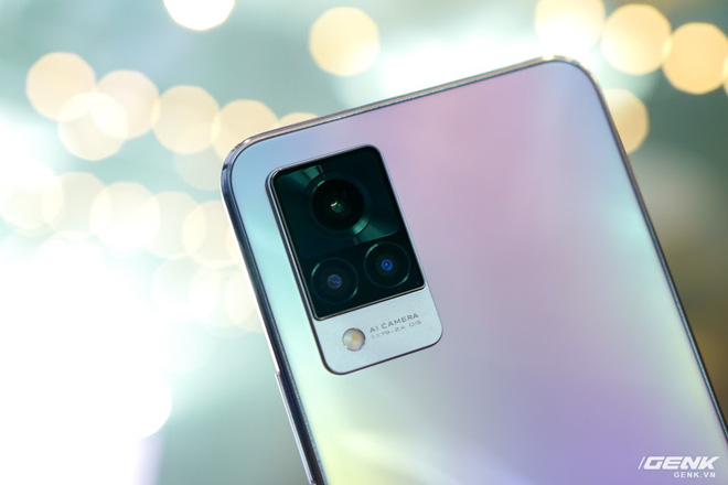Cận cảnh Vivo V21 5G vừa ra mắt tại Việt Nam: Camera selfie 44MP chống rung OIS, có hai đèn flash trước để selfie đẹp hơn, mỏng chỉ 7,29mm, giá 9,99 triệu đồng - Ảnh 7. Cận cảnh Vivo V21 5G vừa ra mắt tại Việt Nam: Camera selfie 44MP chống rung OIS, có hai đèn flash trước để selfie đẹp hơn, mỏng chỉ 7,29mm, giá 9,99 triệu đồng - Ảnh 7.