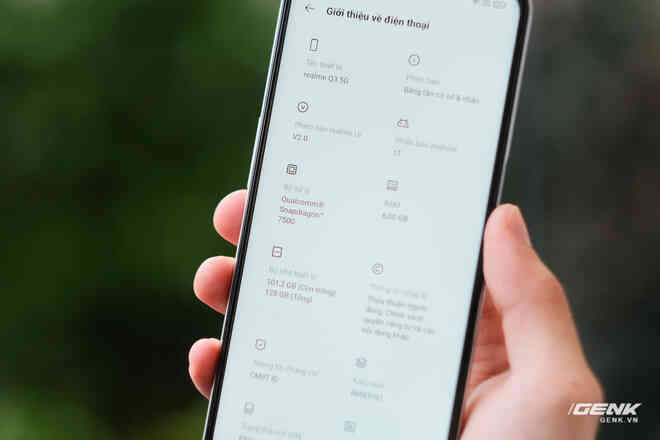 Trên tay bộ đôi Realme Q3 và Q3i: Màn hình 90Hz/120Hz, pin 5000mAh, hỗ trợ 5G, giá rẻ chỉ từ 3.6 triệu đồng - Ảnh 17. Trên tay bộ đôi Realme Q3 và Q3i: Màn hình 90Hz/120Hz, pin 5000mAh, hỗ trợ 5G, giá rẻ chỉ từ 3.6 triệu đồng - Ảnh 17.