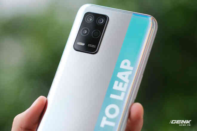 Trên tay bộ đôi Realme Q3 và Q3i: Màn hình 90Hz/120Hz, pin 5000mAh, hỗ trợ 5G, giá rẻ chỉ từ 3.6 triệu đồng - Ảnh 9. Trên tay bộ đôi Realme Q3 và Q3i: Màn hình 90Hz/120Hz, pin 5000mAh, hỗ trợ 5G, giá rẻ chỉ từ 3.6 triệu đồng - Ảnh 9.