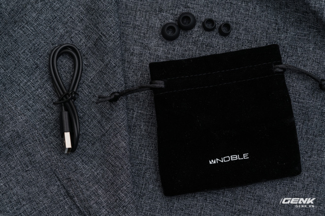 Đánh giá Noble Falcon Pro: Tai nghe True Wireless đắt gấp đôi AirPods Pro mà không có chống ồn chủ động? - Ảnh 3. Đánh giá Noble Falcon Pro: Tai nghe True Wireless đắt gấp đôi AirPods Pro mà không có chống ồn chủ động? - Ảnh 3.