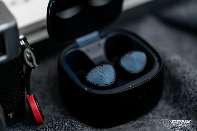 Đánh giá Noble Falcon Pro: Tai nghe True Wireless đắt gấp đôi AirPods Pro mà không có chống ồn chủ động? - Ảnh 4. Đánh giá Noble Falcon Pro: Tai nghe True Wireless đắt gấp đôi AirPods Pro mà không có chống ồn chủ động? - Ảnh 4.