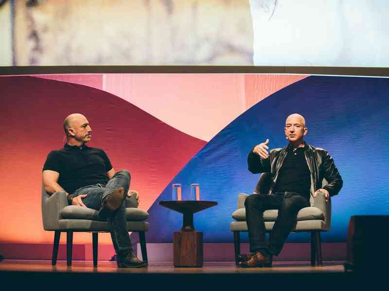Rủi ro Jeff Bezos phải đối mặt khi bay lên trời là gì?