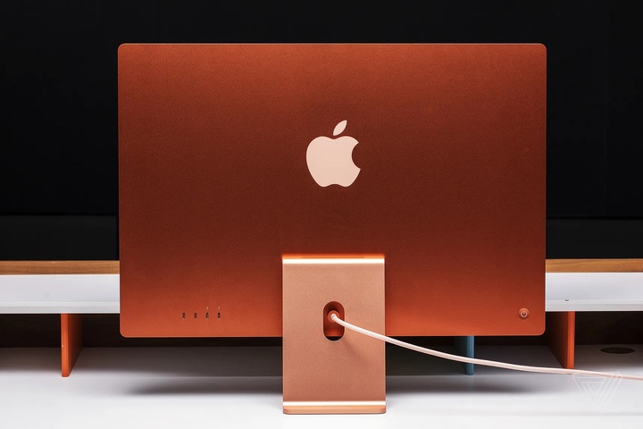 Apple dính lỗi 'đáng xấu hổ' với iMac ngàn USD