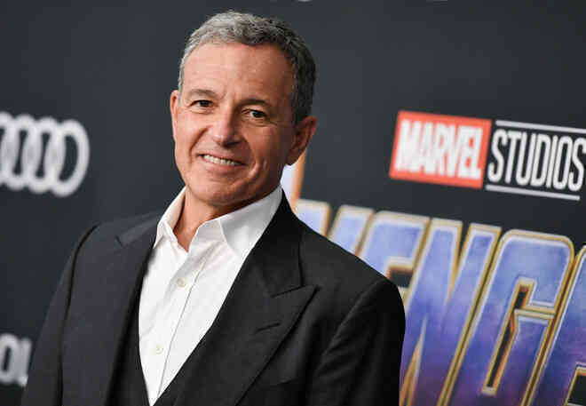 Disney từng hỏi mua Warner Bros. nhưng không thành công, Marvel và DC lỡ cơ hội về chung 1 nhà - Ảnh 1. Disney từng hỏi mua Warner Bros. nhưng không thành công, Marvel và DC lỡ cơ hội về chung 1 nhà - Ảnh 1.