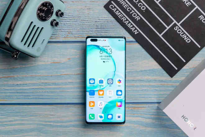 Honor 50 ra mắt: Màn hình AMOLED 120Hz, Snapdragon 778G, sạc nhanh 100W, có Google, giá từ 8.6 triệu đồng - Ảnh 4. Honor 50 ra mắt: Màn hình AMOLED 120Hz, Snapdragon 778G, sạc nhanh 100W, có Google, giá từ 8.6 triệu đồng - Ảnh 4.