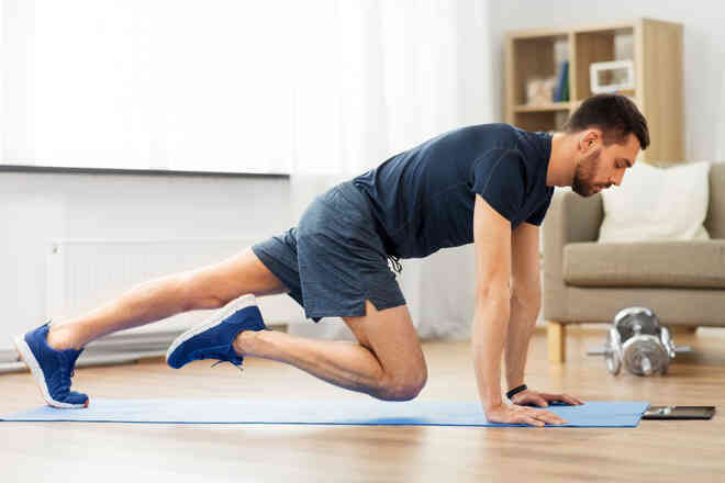 Không có nổi 10 phút tập thể dục/tuần đặt bạn vào nguy cơ gấp đôi nhiễm COVID-19 nặng và tử vong - Ảnh 2. Không có nổi 10 phút tập thể dục/tuần đặt bạn vào nguy cơ gấp đôi nhiễm COVID-19 nặng và tử vong - Ảnh 2.