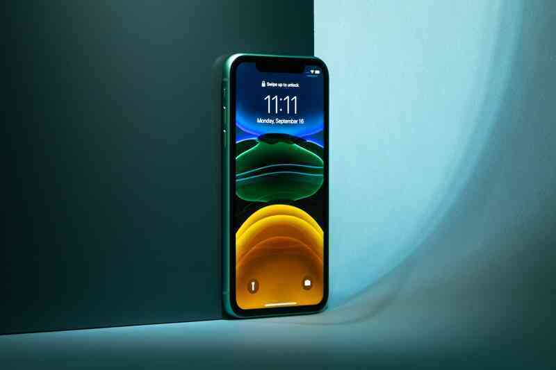 Sau giảm giá, chiếc iPhone này tăng doanh số 10-20 lần, muốn mua phải xếp hàng đợi - Ảnh 2. Sau giảm giá, chiếc iPhone này tăng doanh số 10-20 lần, muốn mua phải xếp hàng đợi - Ảnh 2.