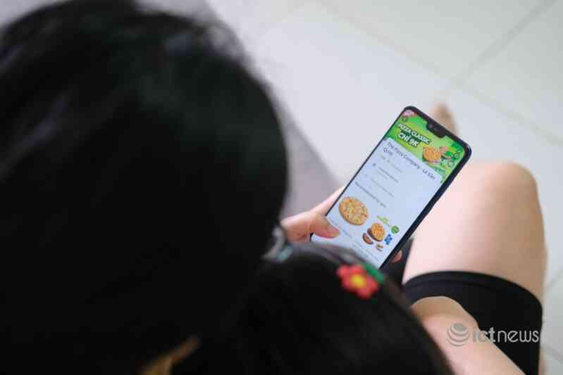 'Nhà tôi mua sắm online hoàn toàn trong mùa dịch'