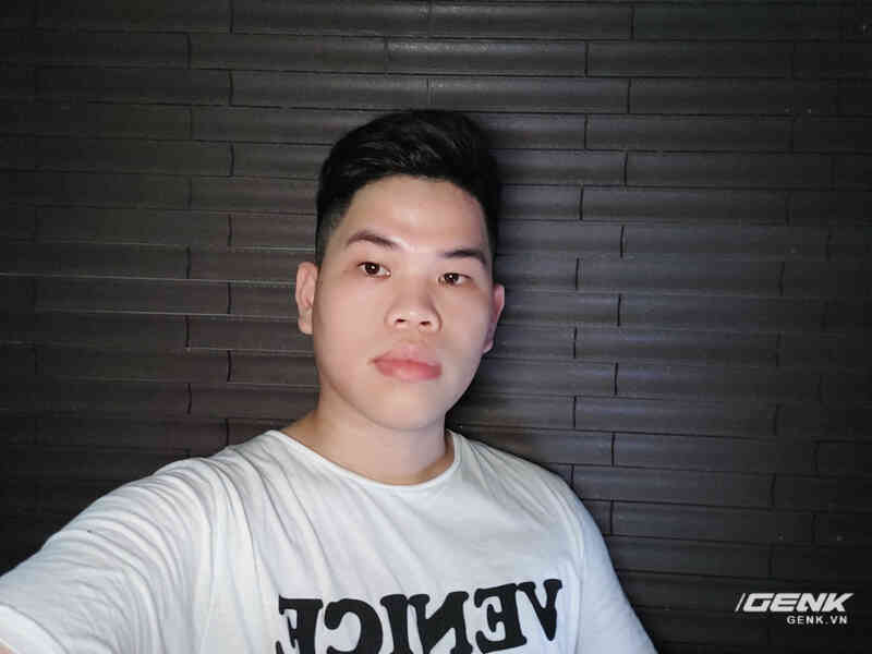 Đã có kết quả bình chọn ảnh chụp từ Galaxy A72 và vivo V21 5G: Kẻ bên trái là ai mà có lúc chỉ nhận được chưa tới 6% lượt bình chọn?