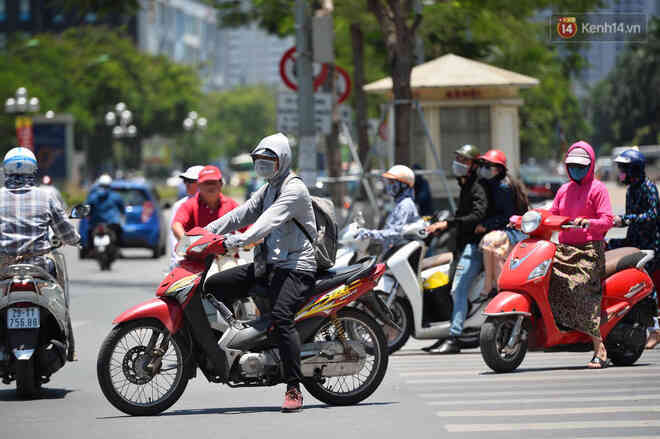 Chọn áo chống nắng cho nam thế nào là chuẩn?