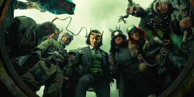 Soi tiểu tiết Loki tập thứ 5: Tháp Avengers bị bán, Thanos cưỡi trực thăng, búa Mjolnir bị vứt như phế thải - Ảnh 12. Soi tiểu tiết Loki tập thứ 5: Tháp Avengers bị bán, Thanos cưỡi trực thăng, búa Mjolnir bị vứt như phế thải - Ảnh 12.