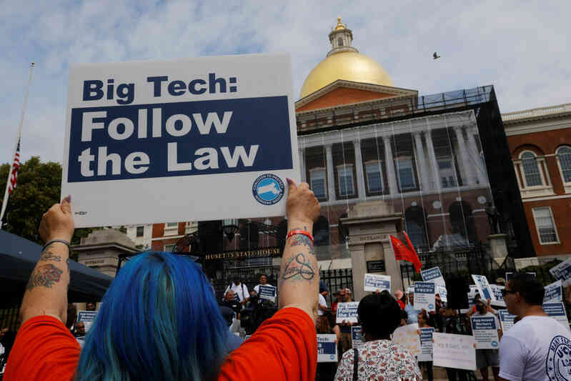 Tổng thống Joe Biden ký sắc lệnh trấn áp Big Tech