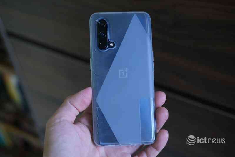 Hình ảnh chi tiết điện thoại 5G mới của OnePlus tại Việt Nam